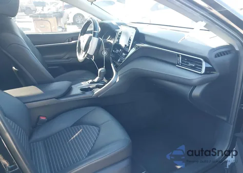 2024 Toyota Camry Se z USA, uszkodzony, nr VIN 4T1G11AK2RU257261